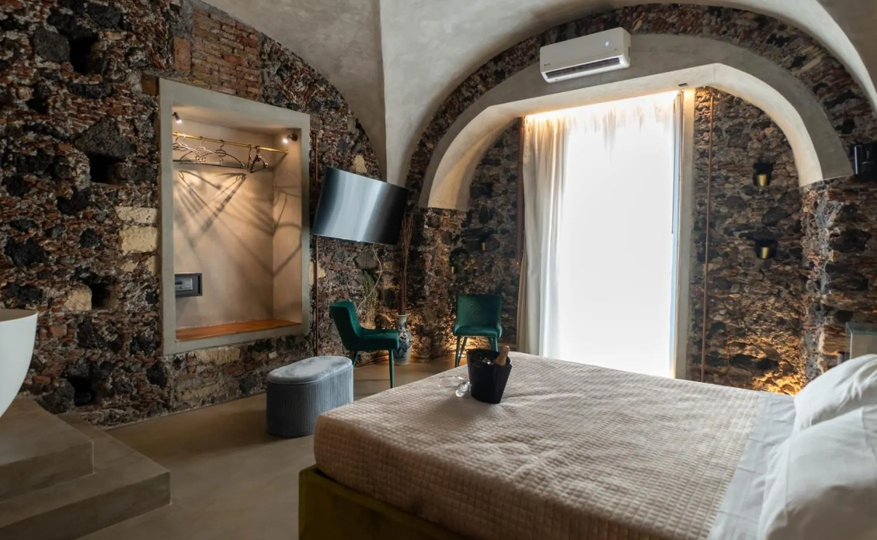 Charme Catania Central Suites Italia