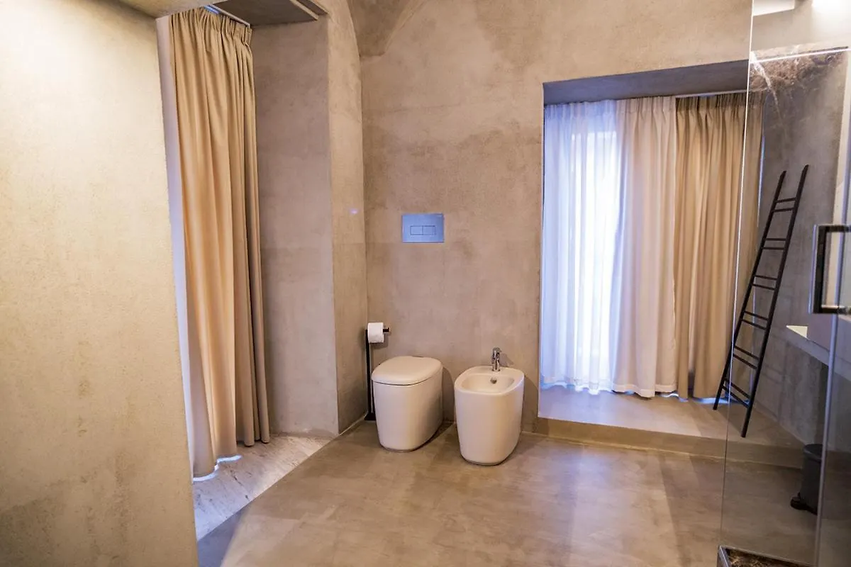 Charme Catania Central Suites 0*,