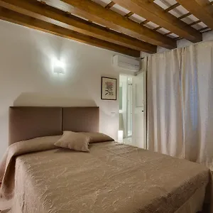- Vigna Nuova Alberti Florence